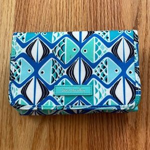 Very Bradley ReActive Go Fish Blue Compact Crossbody